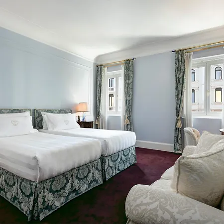 グランド ドゥキ ダオスタ ホテル