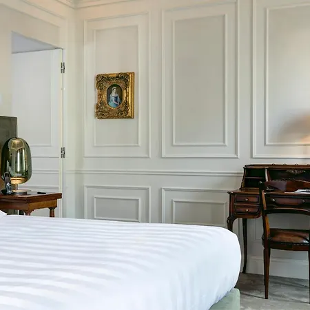 Готель Grand Duchi D'aosta 5*