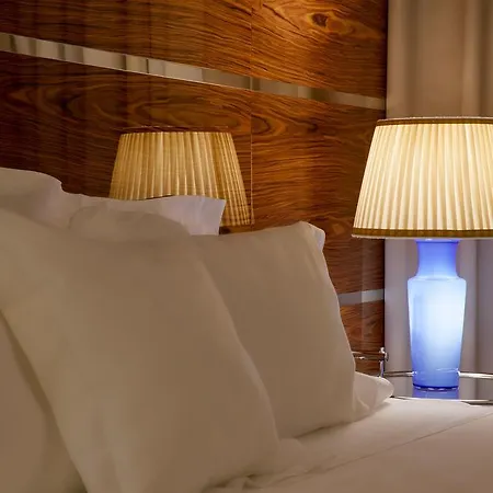 グランド ドゥキ ダオスタ ホテル