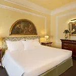 酒店 杜奇德奥斯塔大酒店 的里雅斯特