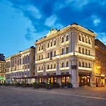 杜奇德奥斯塔大酒店 5*