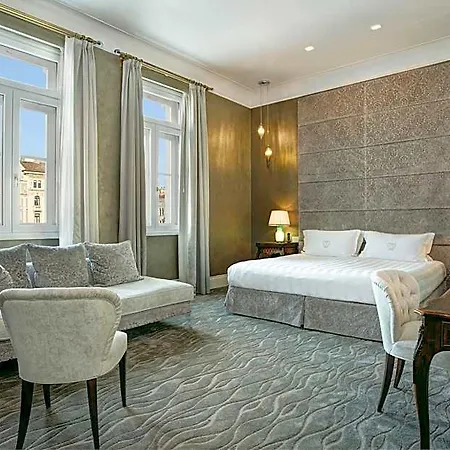 Отель Grand Duchi D'aosta 5*