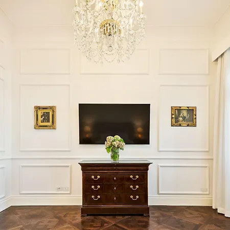 杜奇德奥斯塔大酒店 5* 的里雅斯特